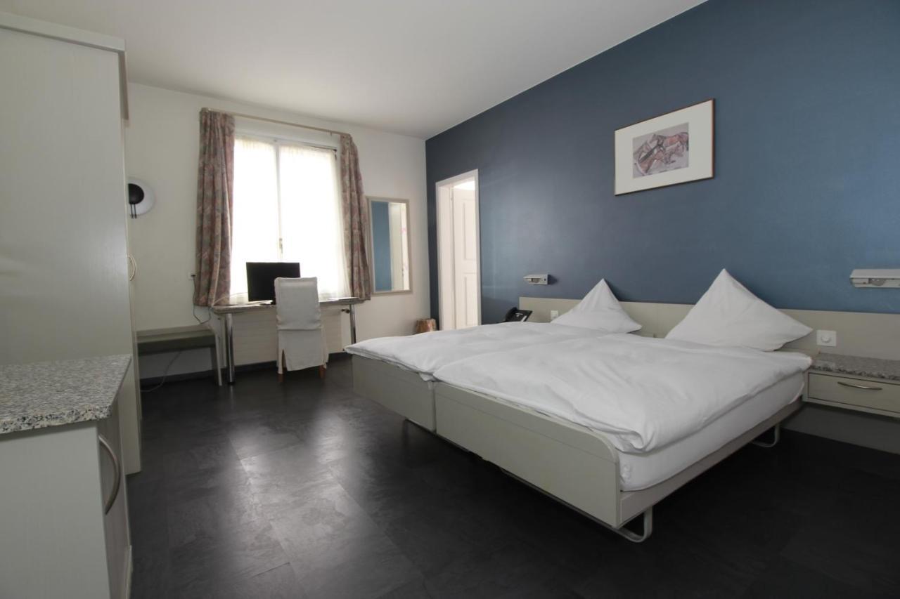 Hotel Hippel Krone Kerzers Exterior foto